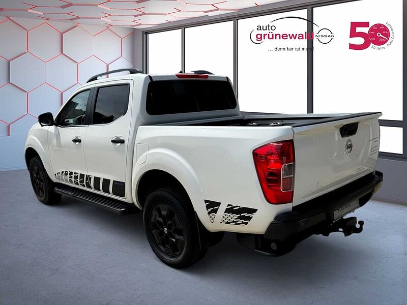 Nissan Navara NP300 N-Guard Double Cab 4x4