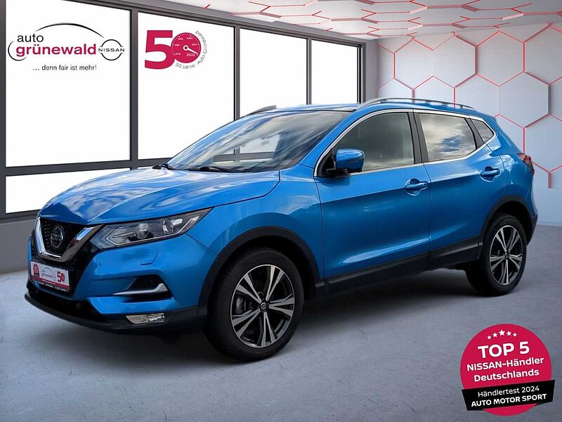 Nissan Qashqai N-Connecta1,6 DigT, navi,360°, Glasdach